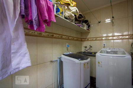 Casa à venda com 200m², 3 quartos e 5 vagas Casa à venda com 200m², 3 quartos e 5 vagasÁrea de serviço