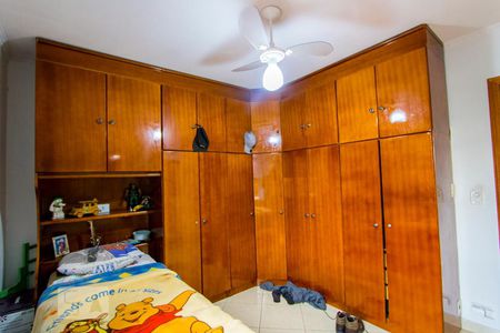 Casa à venda com 200m², 3 quartos e 5 vagas Casa à venda com 200m², 3 quartos e 5 vagasQuarto 2