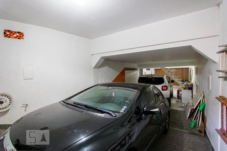 Casa à venda com 200m², 3 quartos e 5 vagas Casa à venda com 200m², 3 quartos e 5 vagasGaragem