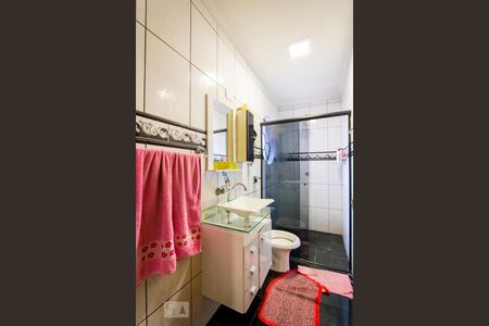 Casa à venda com 200m², 3 quartos e 5 vagas Casa à venda com 200m², 3 quartos e 5 vagasBanheiro social