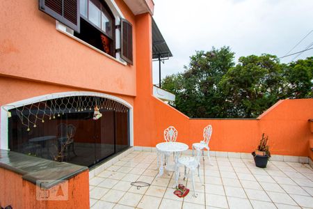 Casa à venda com 200m², 3 quartos e 5 vagas Casa à venda com 200m², 3 quartos e 5 vagasVaranda externa