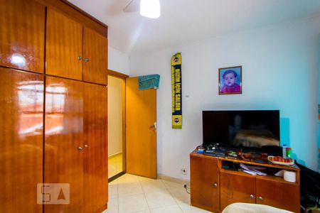 Casa à venda com 200m², 3 quartos e 5 vagas Casa à venda com 200m², 3 quartos e 5 vagasQuarto 2