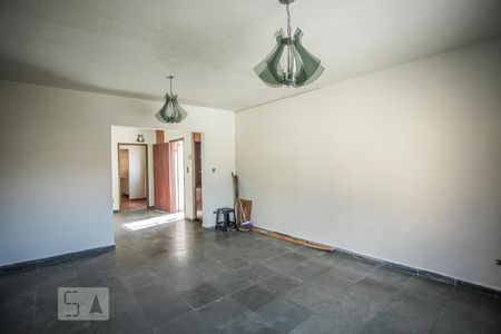 Casa à venda com 200m², 2 quartos e 2 vagasSala de Estar