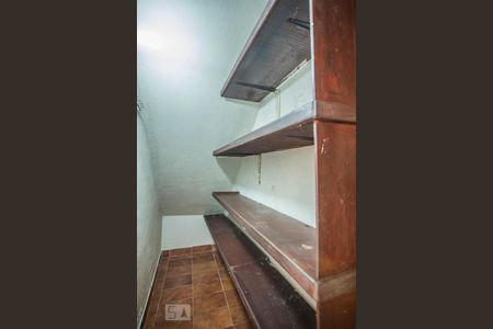 Casa à venda com 200m², 2 quartos e 2 vagasDispensa