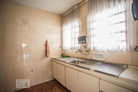 Casa à venda com 200m², 2 quartos e 2 vagasCozinha