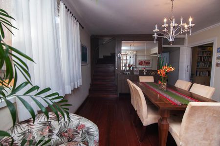 1_VISTA SALA de casa à venda com 4 quartos, 394m² em Vila Assunção, Porto Alegre