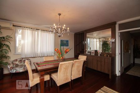 Casa à venda com 394m², 4 quartos e 5 vagas3_SALA JANTAR