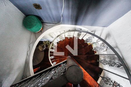 Apartamento à venda com 120m², 3 quartos e 2 vagasEscada