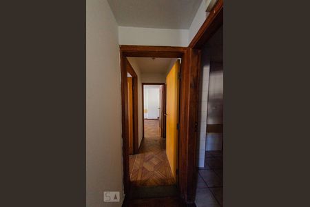 Corredor de apartamento para alugar com 2 quartos, 80m² em Lourdes, Belo Horizonte