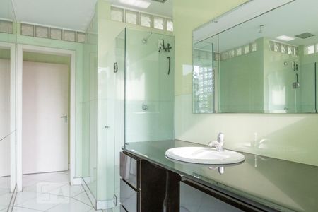 Casa para alugar com 750m², 7 quartos e 6 vagas Casa para alugar com 750m², 7 quartos e 6 vagasBanheiro (conjugado) Suíte 3