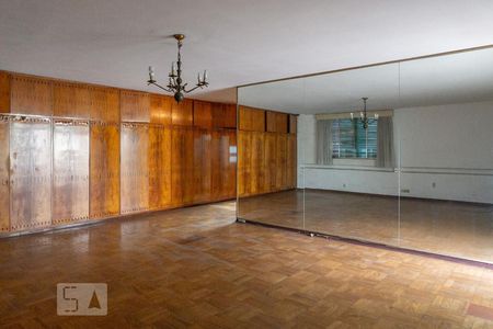 Casa para alugar com 750m², 7 quartos e 6 vagas Casa para alugar com 750m², 7 quartos e 6 vagasSuíte 1