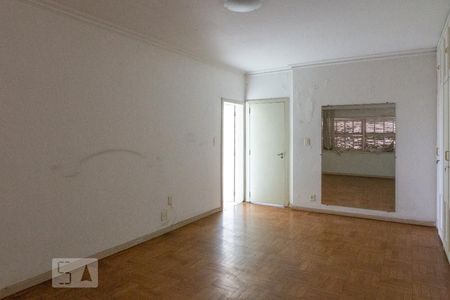 Casa para alugar com 750m², 7 quartos e 6 vagas Casa para alugar com 750m², 7 quartos e 6 vagasSuíte 4