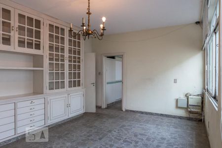 Casa para alugar com 750m², 7 quartos e 6 vagas Casa para alugar com 750m², 7 quartos e 6 vagasSala de Jantar