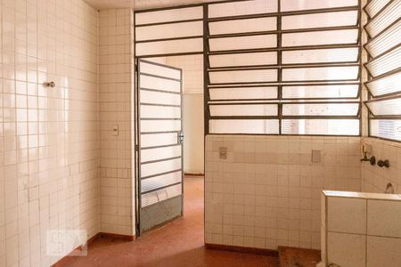 Casa para alugar com 750m², 7 quartos e 6 vagas Casa para alugar com 750m², 7 quartos e 6 vagasLavanderia