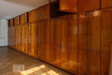 Casa para alugar com 750m², 7 quartos e 6 vagas Casa para alugar com 750m², 7 quartos e 6 vagasSuíte 1