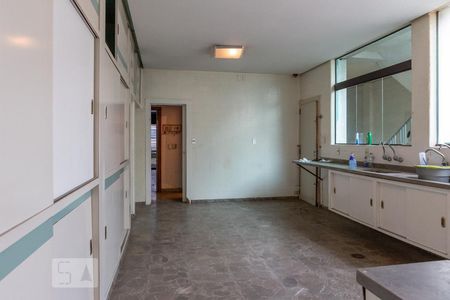 Casa para alugar com 750m², 7 quartos e 6 vagas Casa para alugar com 750m², 7 quartos e 6 vagasCozinha