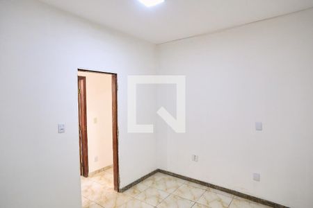 Quarto de casa para alugar com 2 quartos, 45m² em Boa Vista, Belo Horizonte