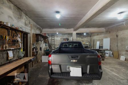 Garagem  de casa à venda com 3 quartos, 236m² em Chácara Seis de Outubro, São Paulo