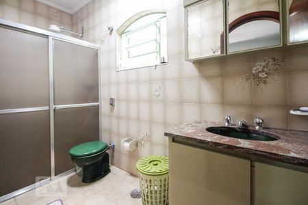 Banheiro Suíte  de casa à venda com 3 quartos, 236m² em Chácara Seis de Outubro, São Paulo