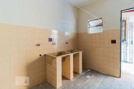 Casa à venda com 130m², 3 quartos e 2 vagasÁrea de Serviço
