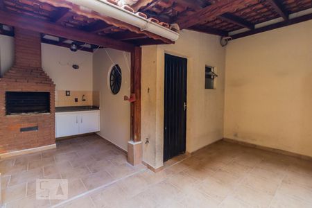 Casa à venda com 130m², 3 quartos e 2 vagasChurrasqueira