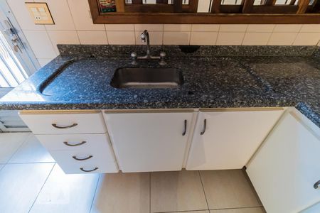 Casa à venda com 130m², 3 quartos e 2 vagasDetalhe cozinha