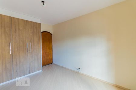 Suíte de casa à venda com 3 quartos, 130m² em Jardim Danfer, São Paulo