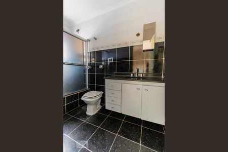 Casa à venda com 130m², 3 quartos e 2 vagasBanheiro da Suíte