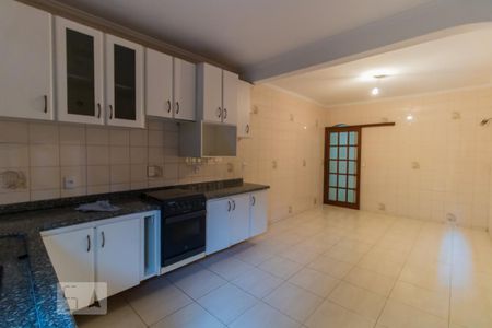 Casa à venda com 130m², 3 quartos e 2 vagasCozinha