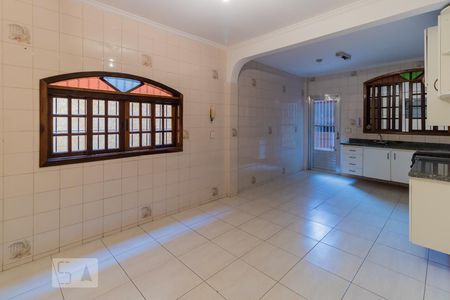 Casa à venda com 130m², 3 quartos e 2 vagasCopa