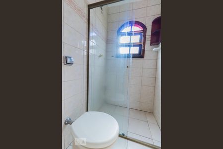 Casa à venda com 130m², 3 quartos e 2 vagasBanheiro