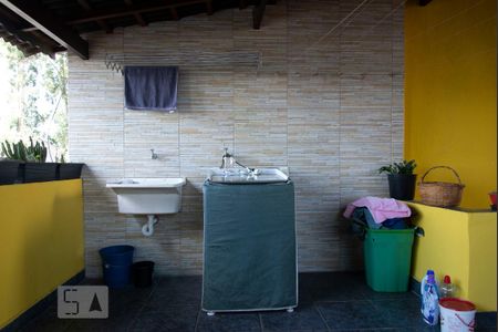 Casa à venda com 110m², 3 quartos e 2 vagasLavanderia