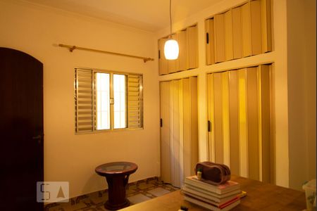 Casa à venda com 110m², 3 quartos e 2 vagasEscritório