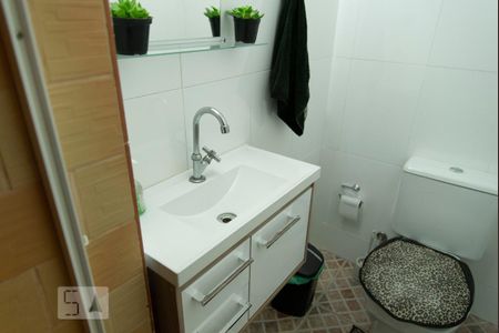 Casa à venda com 110m², 3 quartos e 2 vagasBanheiro