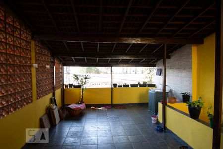 Casa à venda com 110m², 3 quartos e 2 vagasTerraço