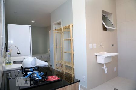 Cozinha e Área de Serviço de kitnet/studio para alugar com 1 quarto, 24m² em Jardim Monte Kemel, São Paulo