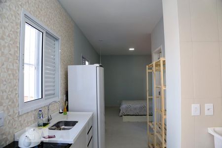 Cozinha de kitnet/studio para alugar com 1 quarto, 24m² em Jardim Monte Kemel, São Paulo