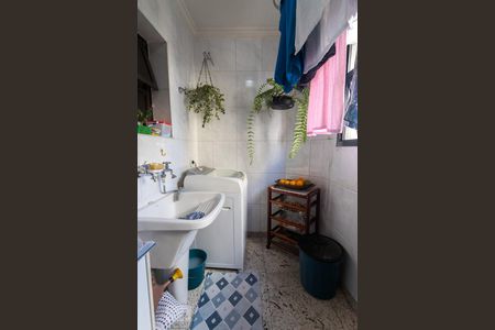 Apartamento à venda com 140m², 2 quartos e 2 vagasÁrea de Serviço