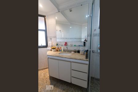 Apartamento à venda com 140m², 2 quartos e 2 vagasBanheiro do Quarto 2