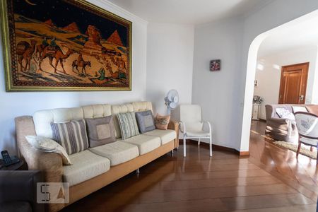 Apartamento à venda com 140m², 2 quartos e 2 vagasSala de TV