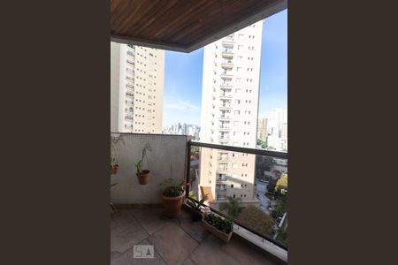 Apartamento à venda com 140m², 2 quartos e 2 vagasVaranda do Quarto 2
