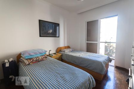 Apartamento à venda com 140m², 2 quartos e 2 vagasQuarto 2 - Suíte