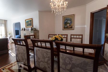 Apartamento à venda com 140m², 2 quartos e 2 vagasSala de Jantar