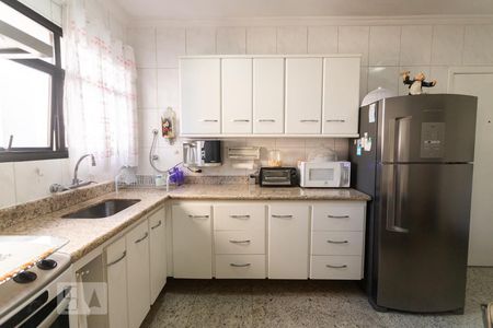 Apartamento à venda com 140m², 2 quartos e 2 vagasCozinha