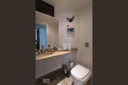 Apartamento à venda com 140m², 2 quartos e 2 vagasLavabo