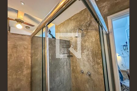 Apartamento à venda com 33m², 1 quarto e sem vagaBanheiro