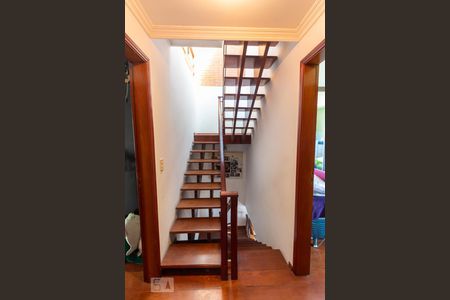 Corredor de casa para alugar com 4 quartos, 300m² em Artur Alvim, São Paulo