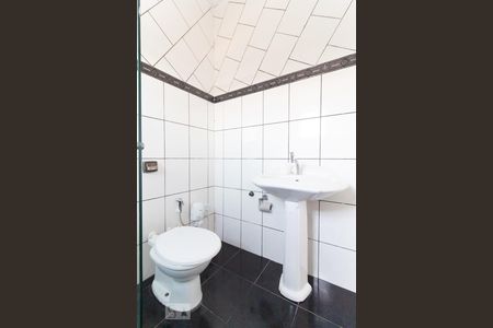 Apartamento para alugar com 100m², 2 quartos e sem vagaBanheiro da Suíte