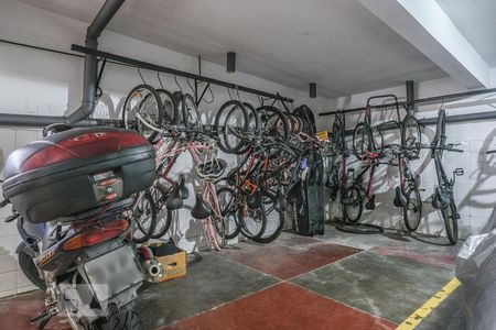 Apartamento à venda com 150m², 3 quartos e 1 vaga Apartamento à venda com 150m², 3 quartos e 1 vagaBicicletário