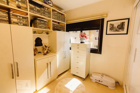 Apartamento à venda com 190m², 4 quartos e 3 vagas Apartamento à venda com 190m², 4 quartos e 3 vagasQuarto 2